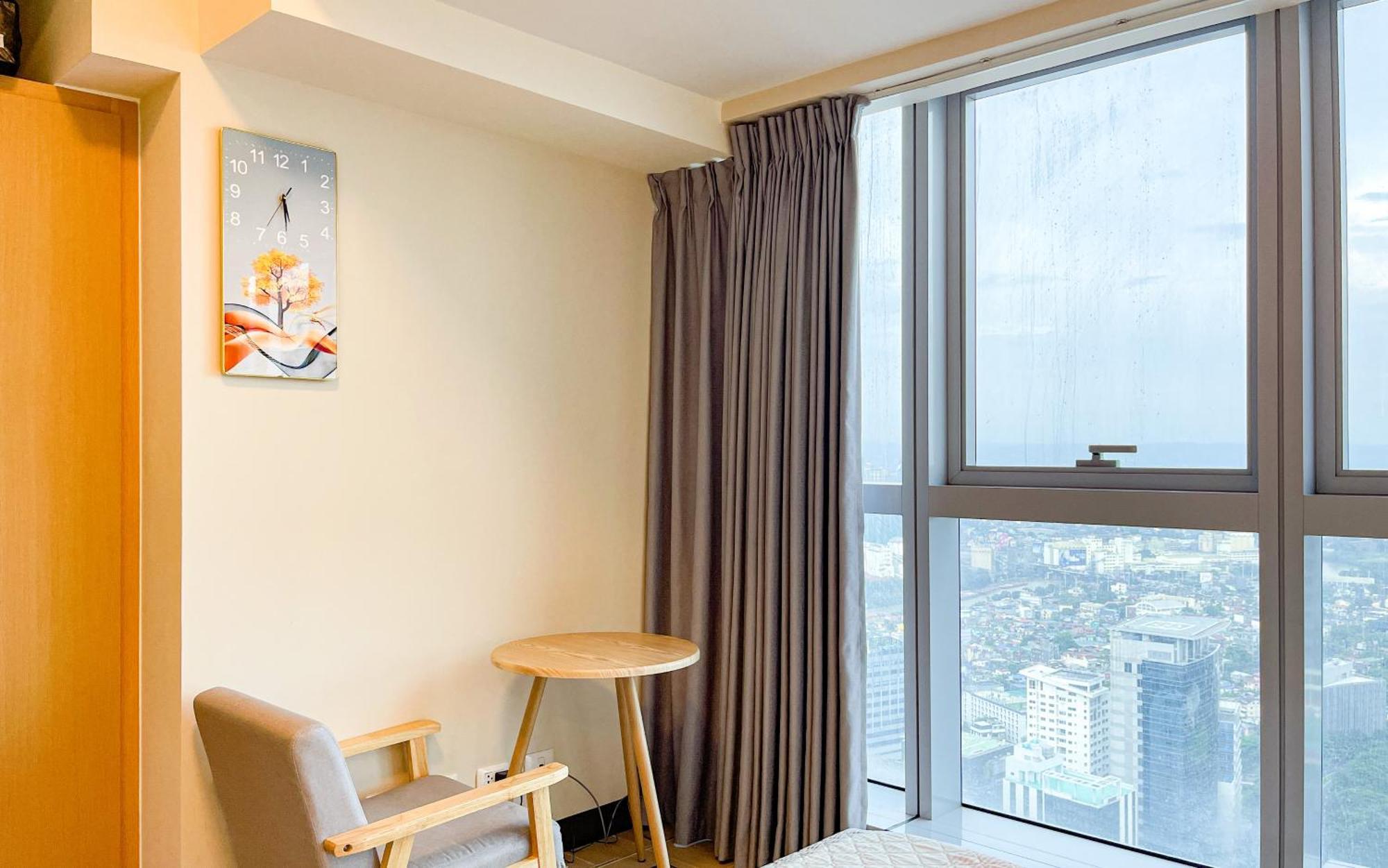 Cityscape View 2Br In Uptown Bgc W 200Mbps Wifi Taguig Exterior photo